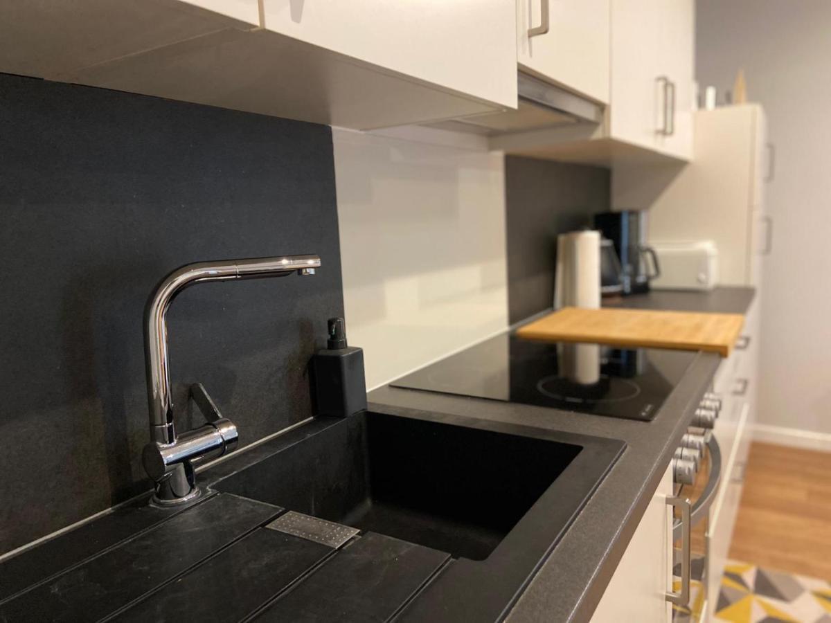 City Maritime Apartment Бремерхафен Экстерьер фото